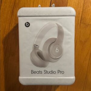 Beats Studio pro